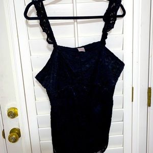 🌸5/$25🌸Plus Size Sexy Black Lacey, Floral top!